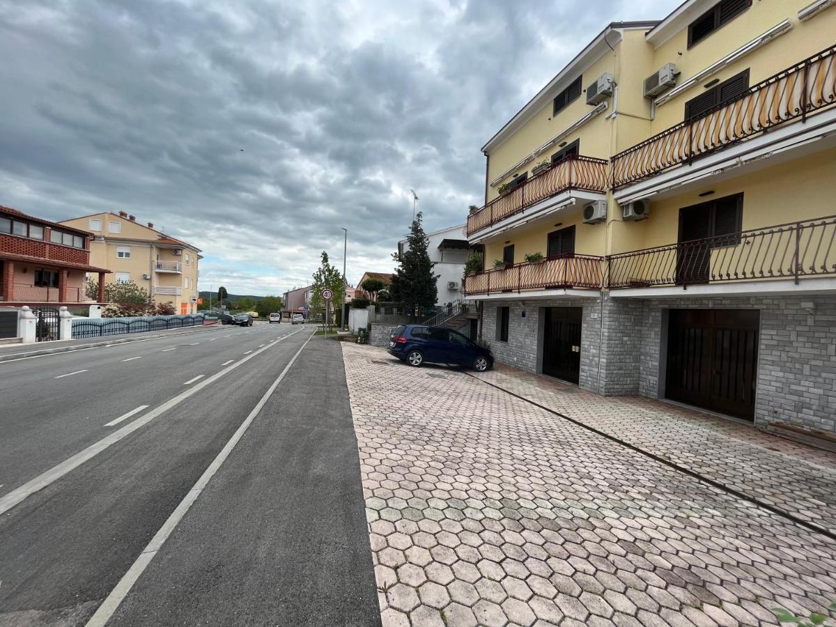 Holiday Apartments Sonne Rovinj Exterior photo